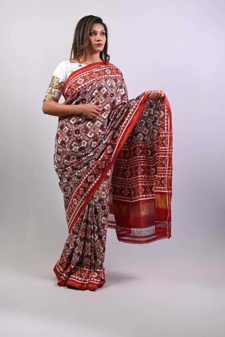 White Red Double Ikkat Patola Saree_1