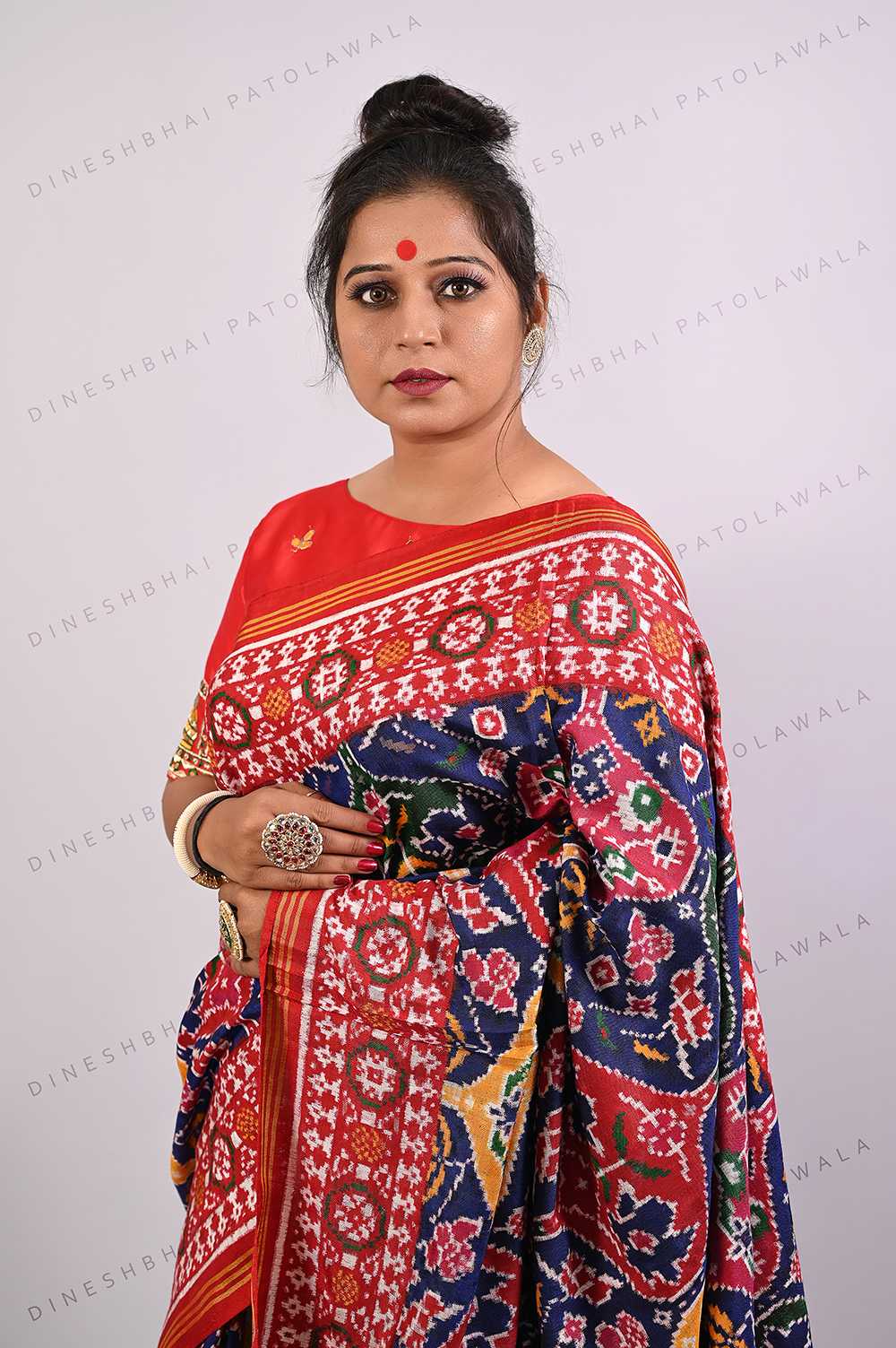 Matuki Design Multicolor Double Ikkat Patola Saree_1