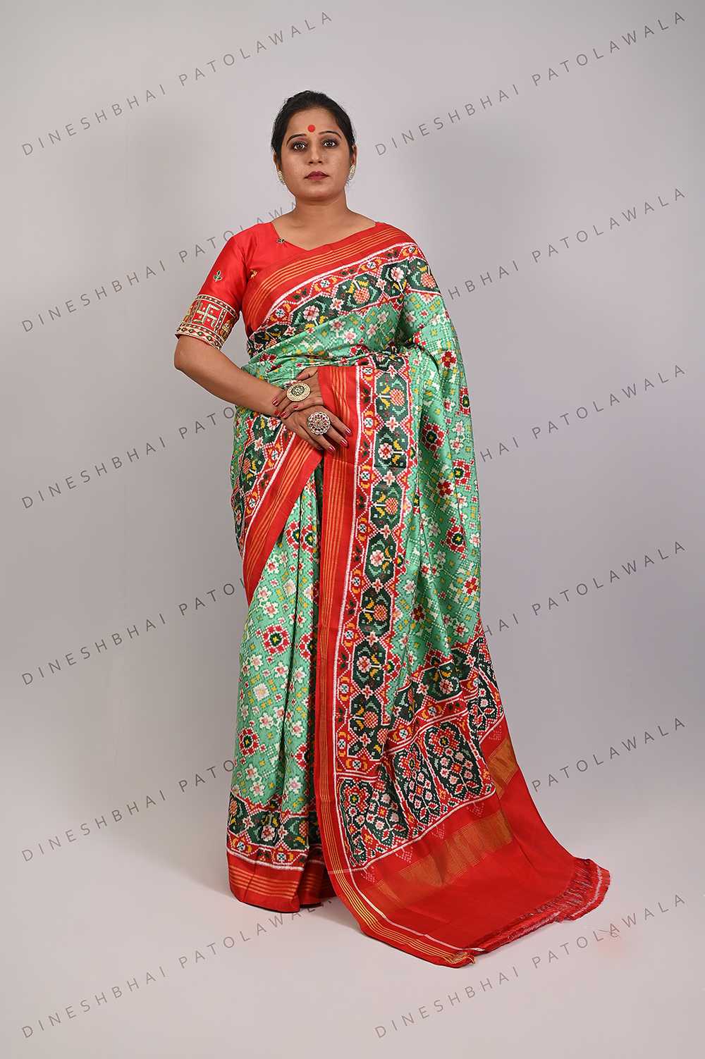 Pista Color Navratna Design Double Ikkat Patola Saree_1